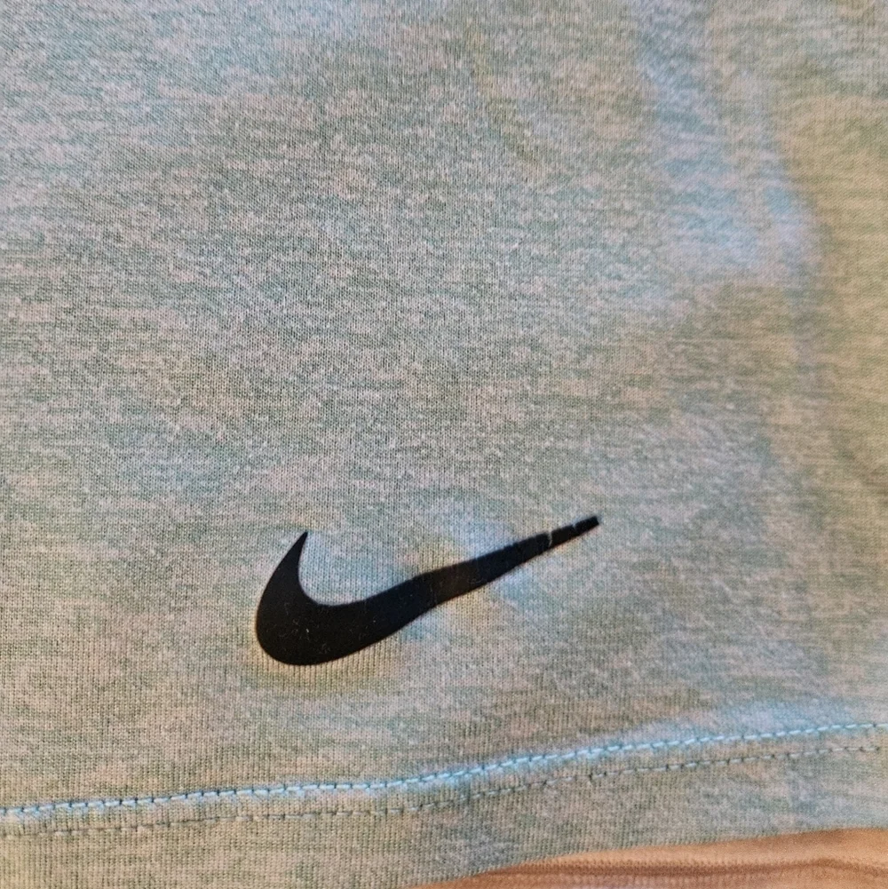Nike Women's Aqua Heather Short Sleeve Tee Size L